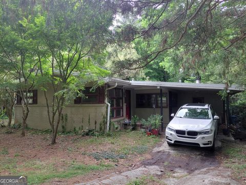 Photo of 2006 Audubon Drive NE, Atlanta, GA 30329 (MLS # 10756328)