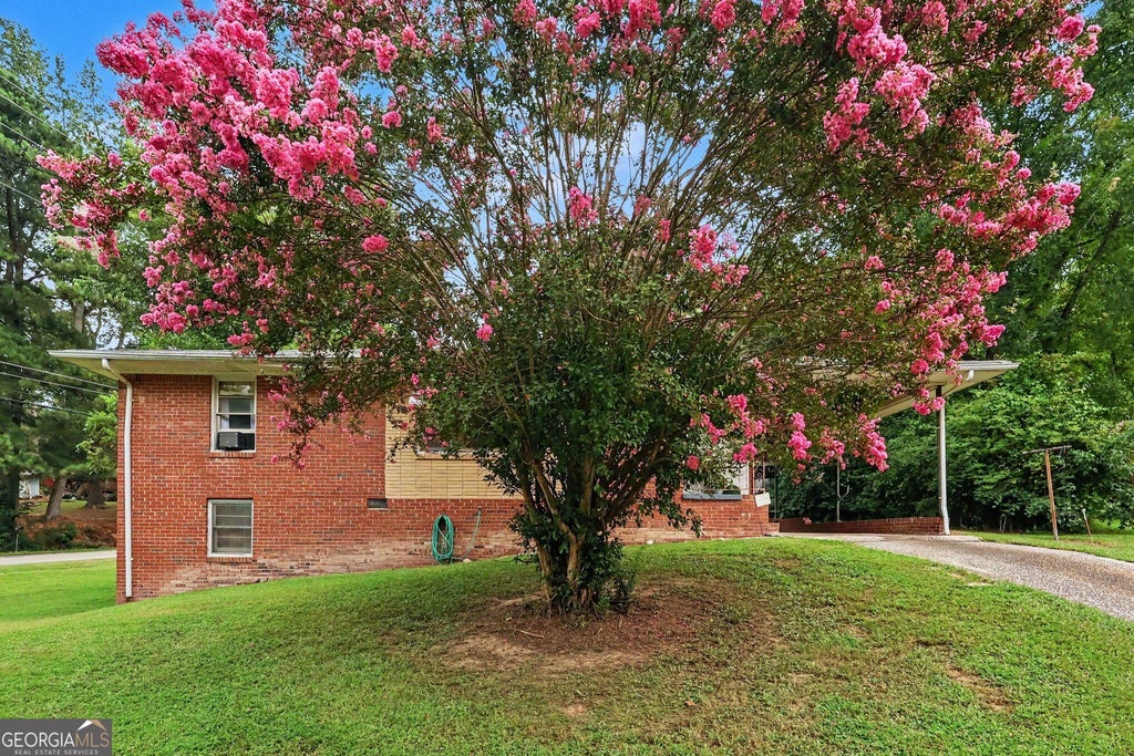 Photo of 6812 Cherry Circle, Lithia Springs, GA 30122 (MLS # 10831700)