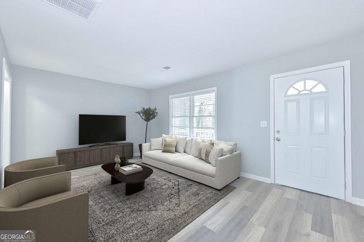 2889 White Oak DR