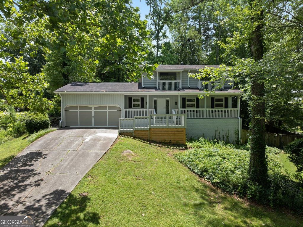Photo of 1020 Fairfield Court NE, Marietta, GA 30068 (MLS # 10790955)