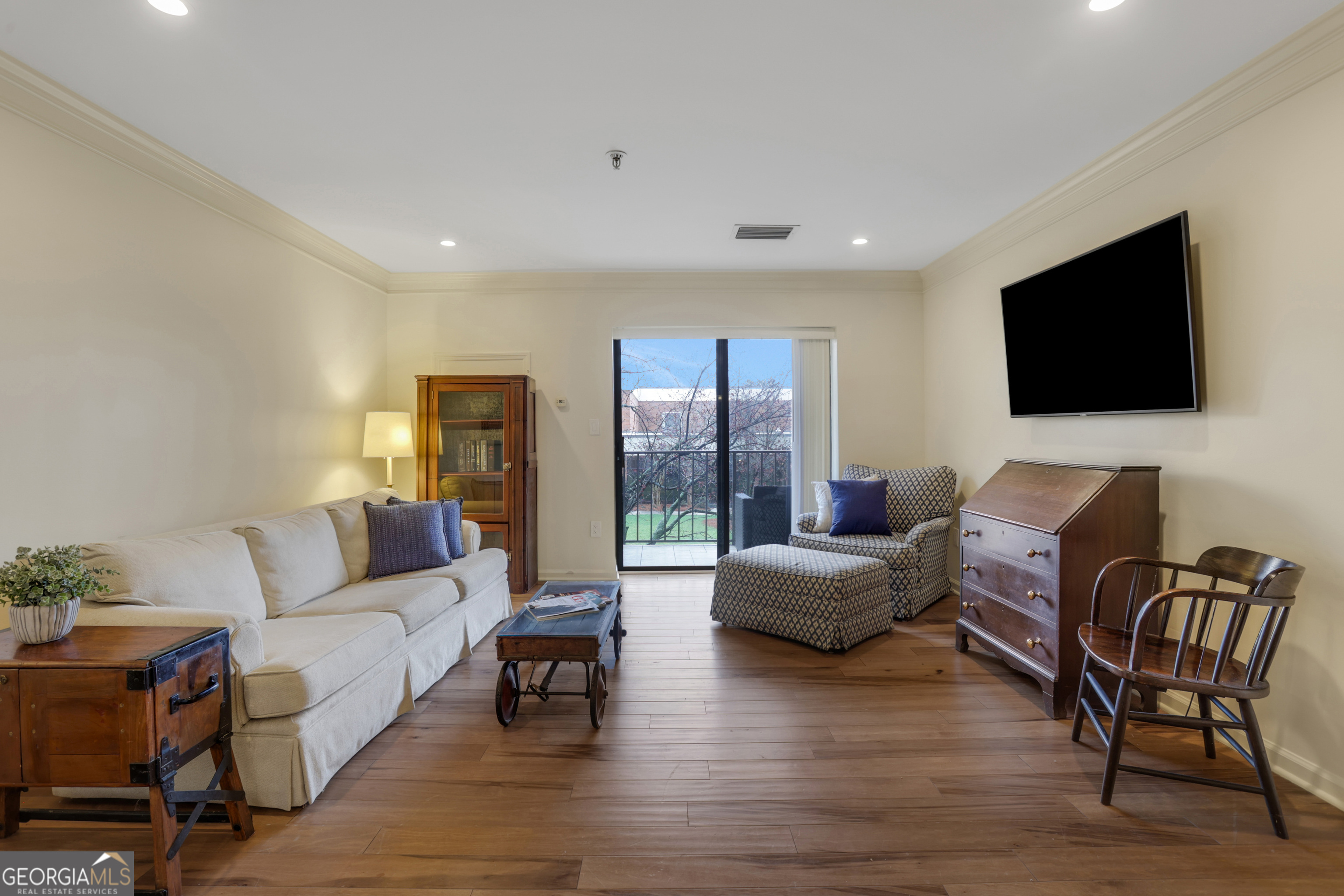 300 Johnson Ferry RD NE B206