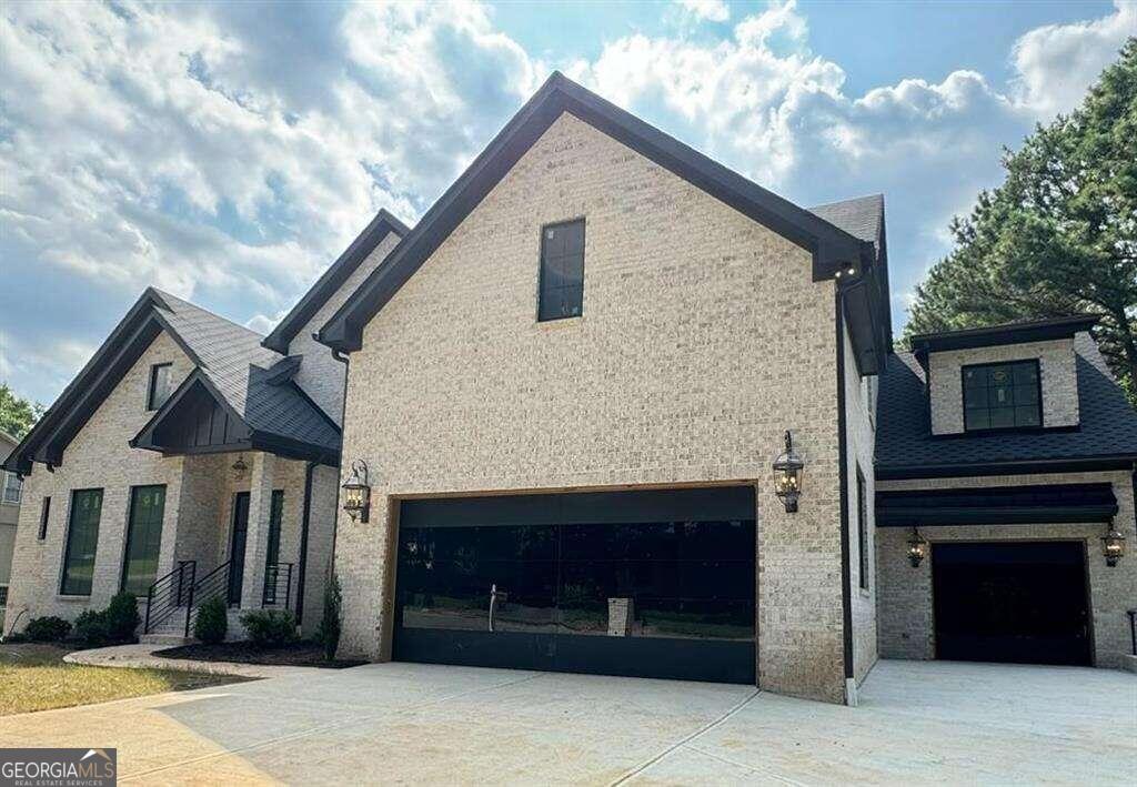 3562 Clubland DR