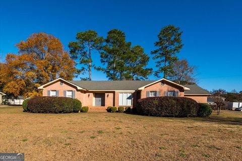 A home in Fort Valley