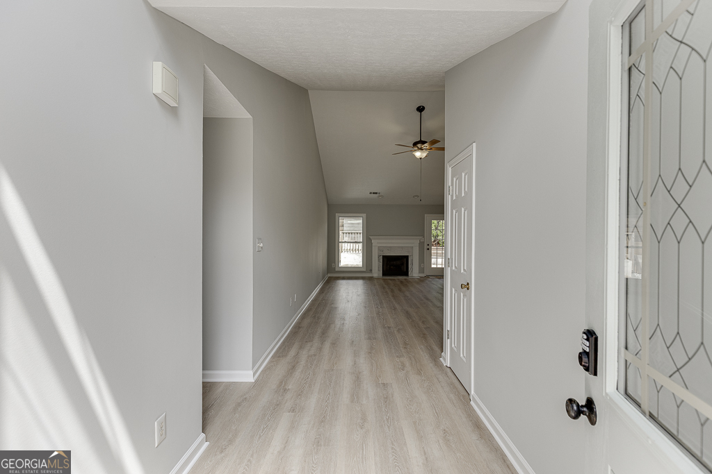 2420 Walnut Grove WAY