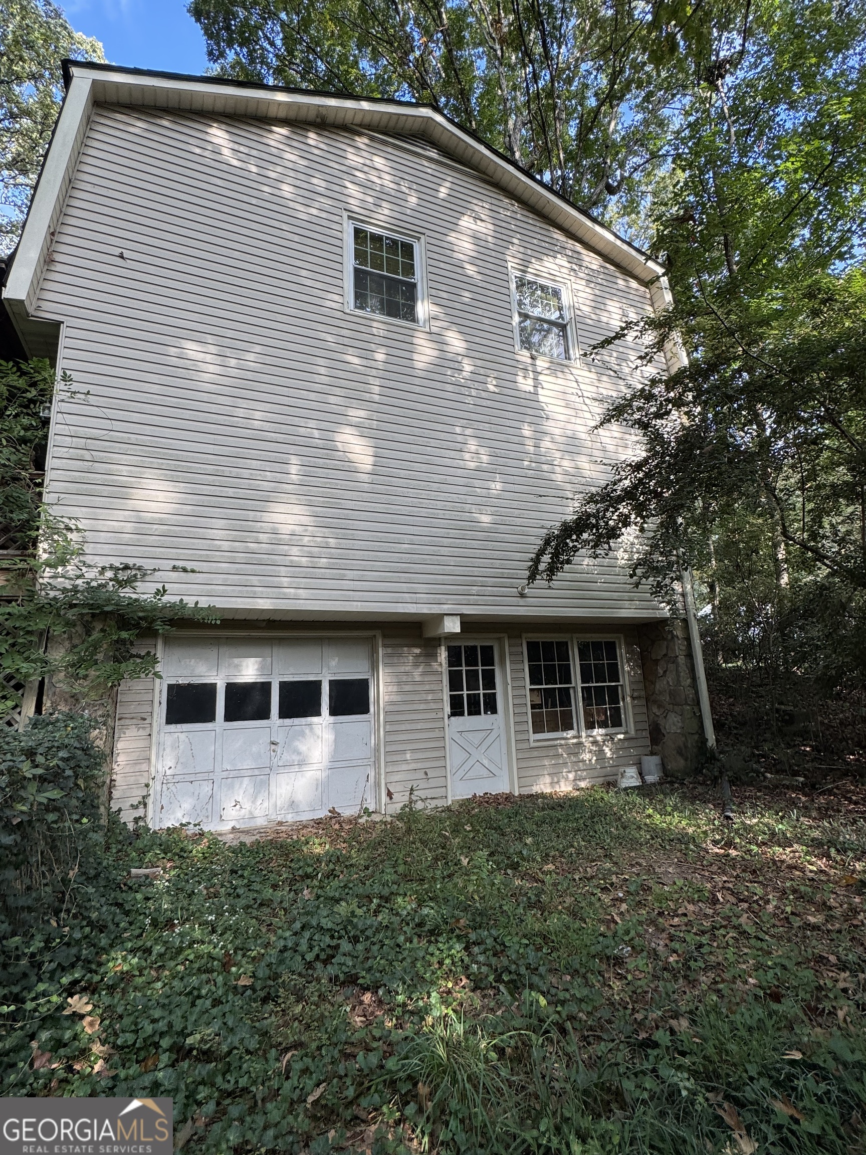 201 Hunting Creek DR