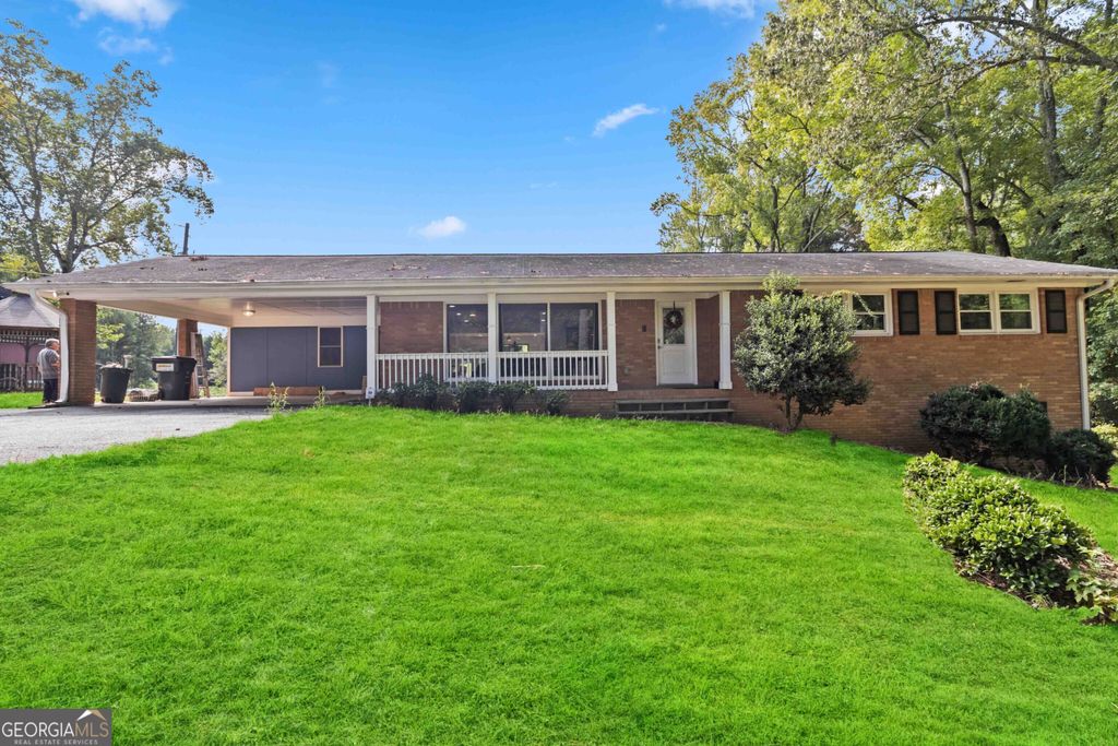 Photo of 1646 Highway 92 N, Fayetteville, GA 30214 (MLS # 10777096)