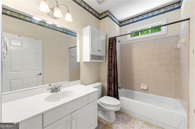 MaCland Square - Residential