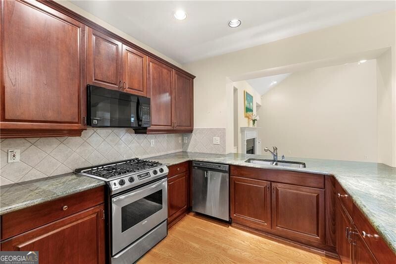 MaCland Square - Residential