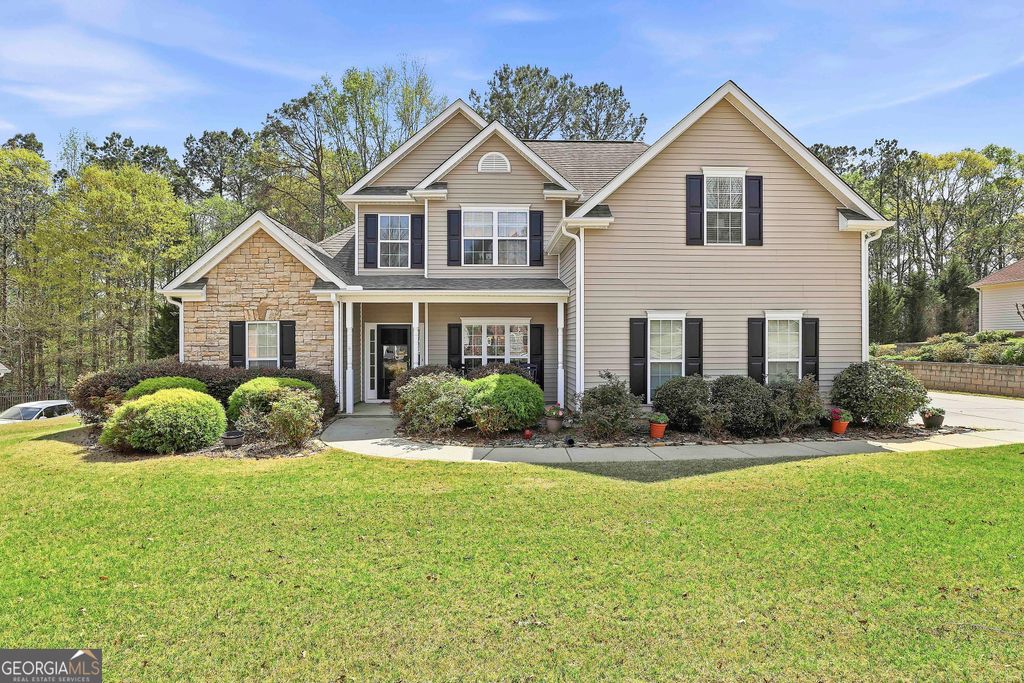 Photo of 110 Autumn Creek Dr, Senoia, GA 30276 (MLS # 10720318)