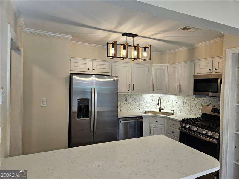 Hamptons Of Olde Towne - Residential