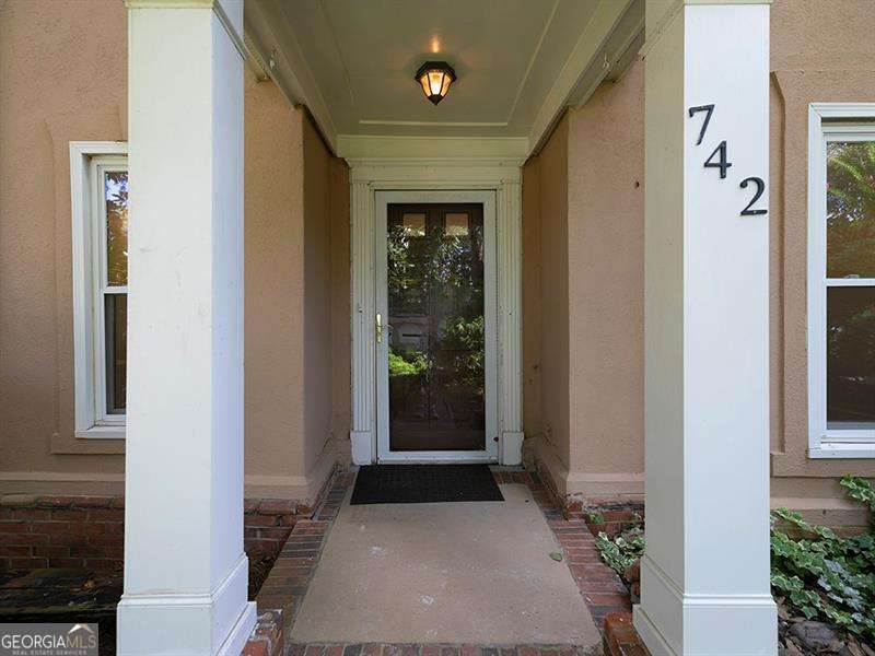Hamptons Of Olde Towne - Residential