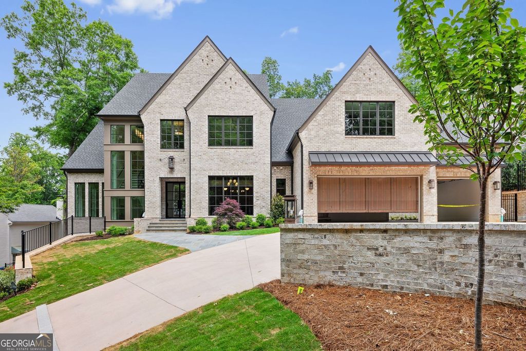 Photo of 95 Blackland Road NW, Atlanta, GA 30342 (MLS # 10760310)