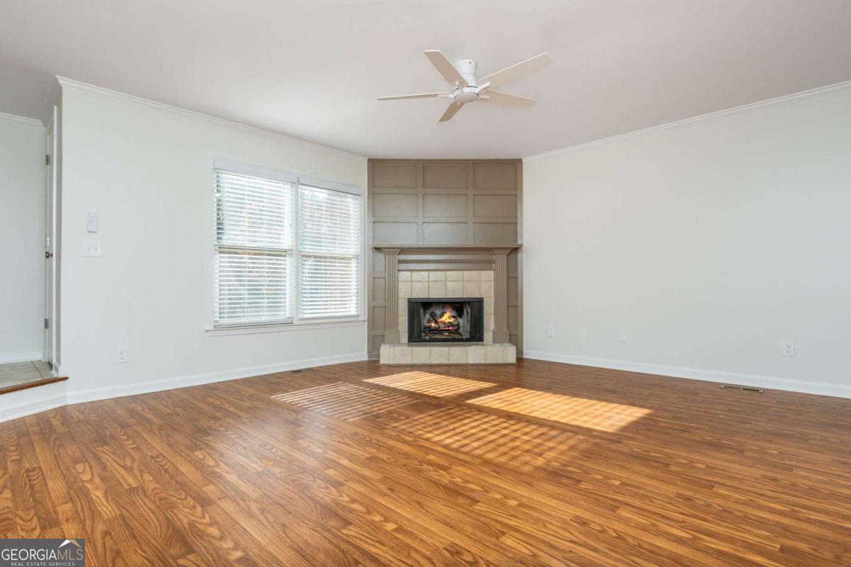 Holcomb Springs - Residential