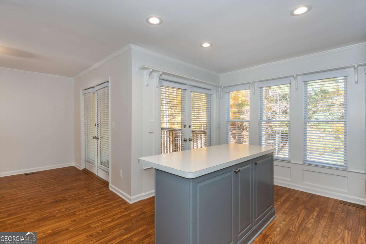 Holcomb Springs - Residential