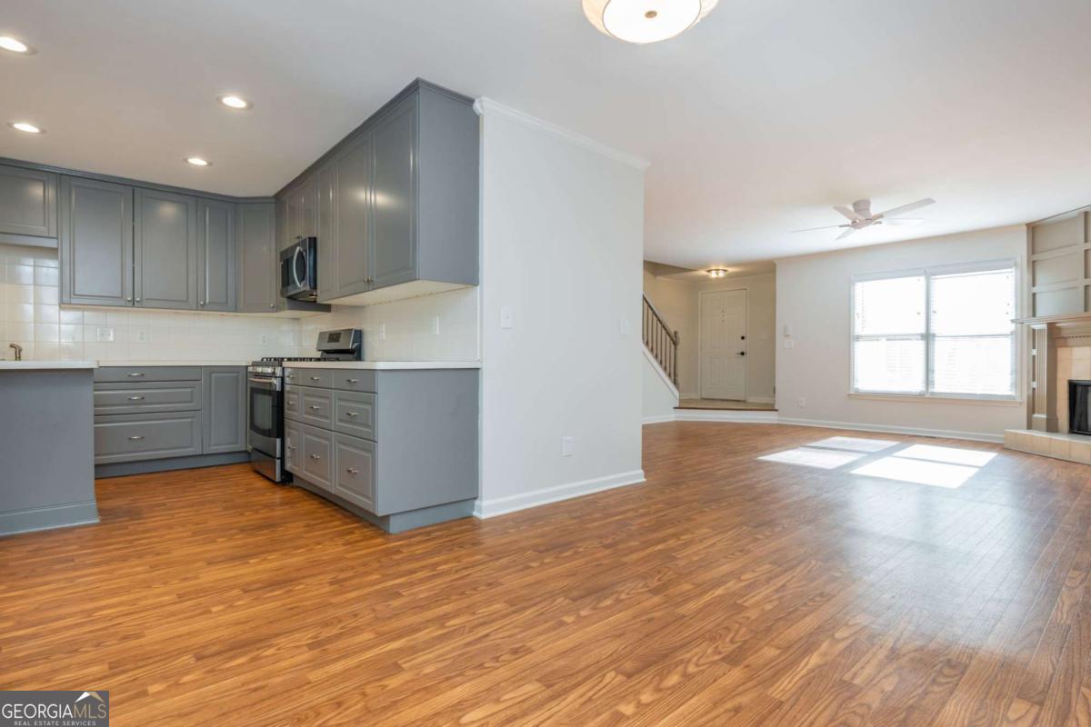 Holcomb Springs - Residential