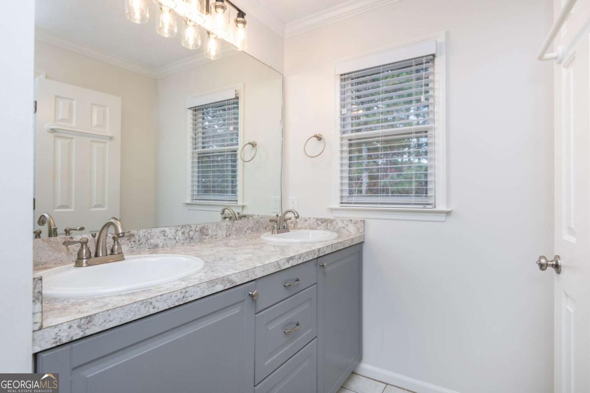 Holcomb Springs - Residential