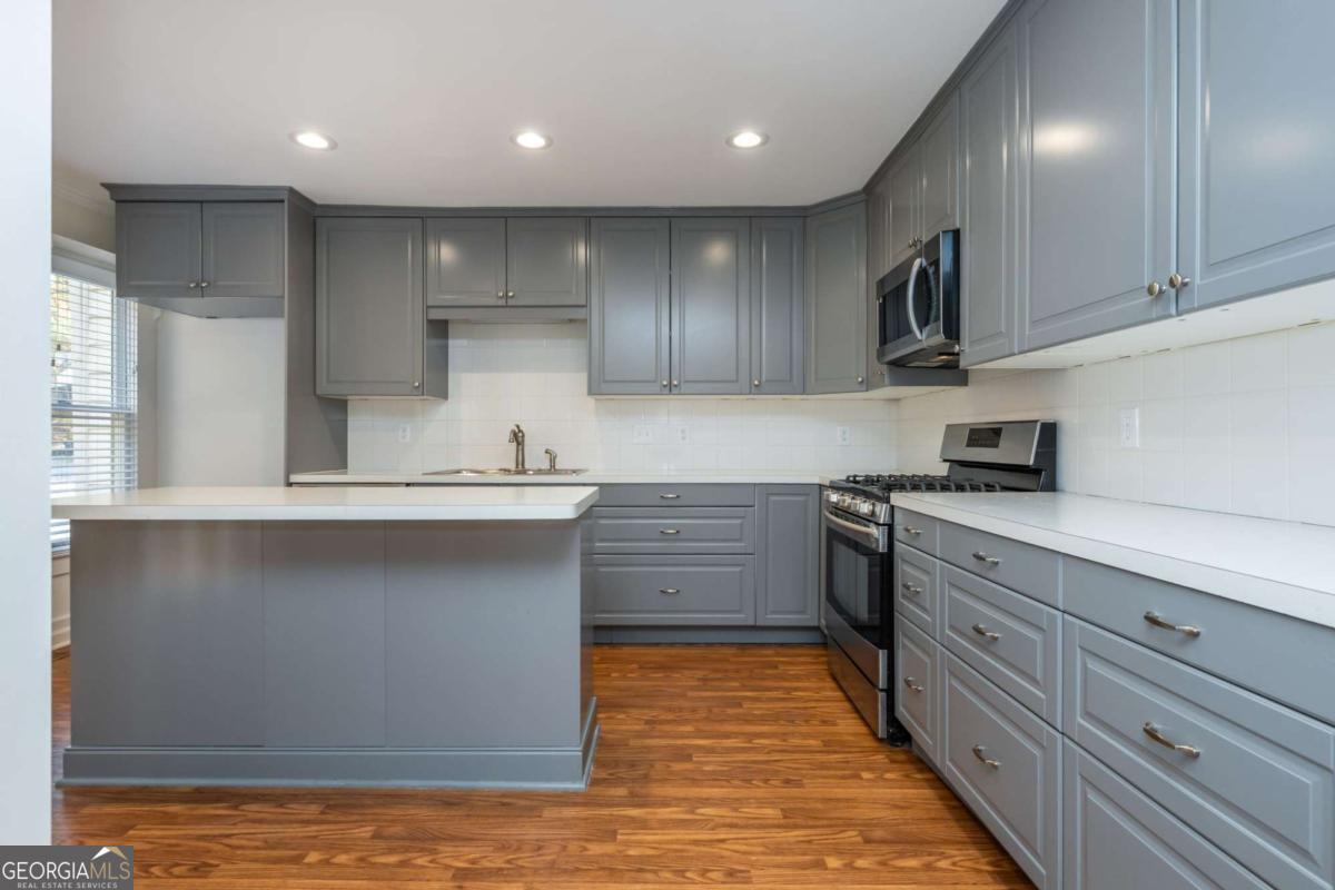 Holcomb Springs - Residential