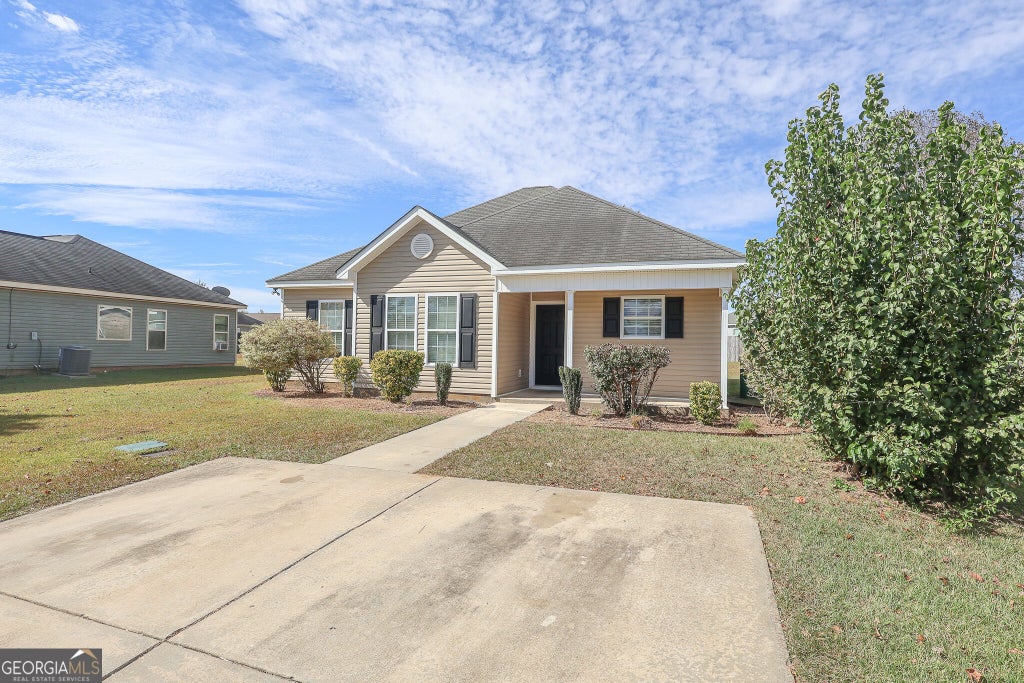 Photo of 105 Rockport Court, Perry, GA 31069 (MLS # 10880475)