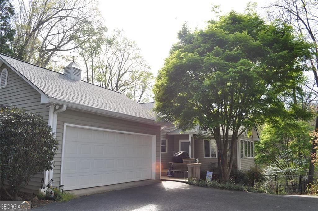 731 Hidden Lakes TRL