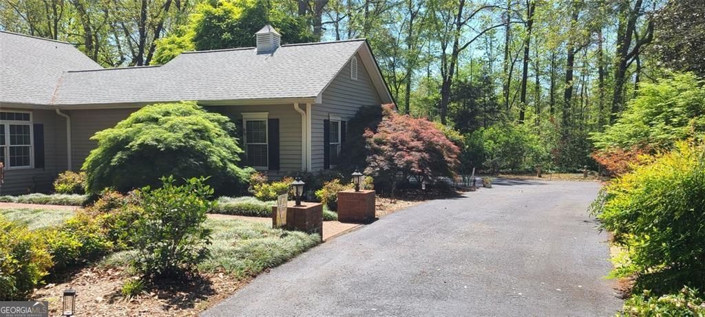 731 Hidden Lakes TRL