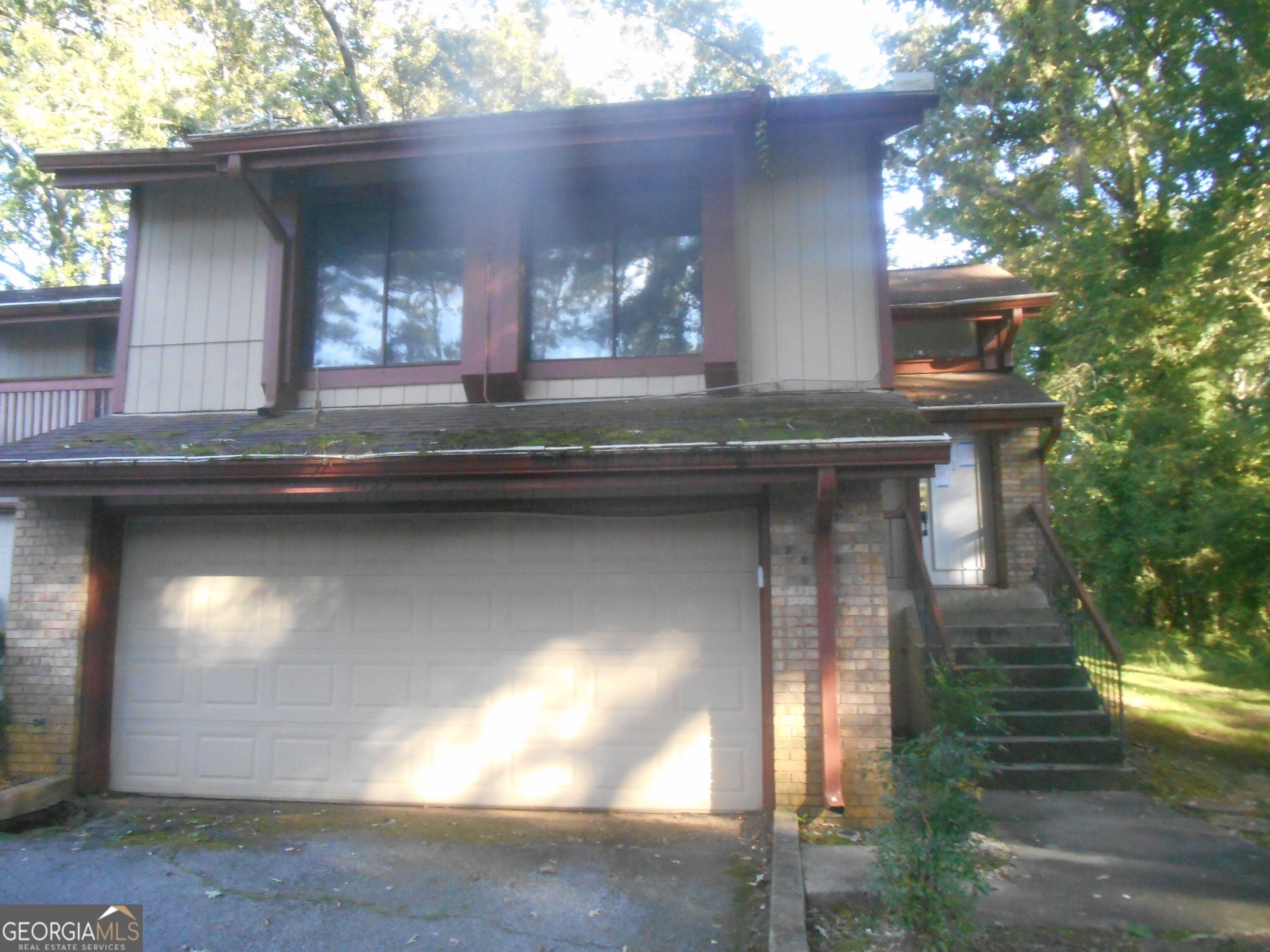 1159 Village WAY