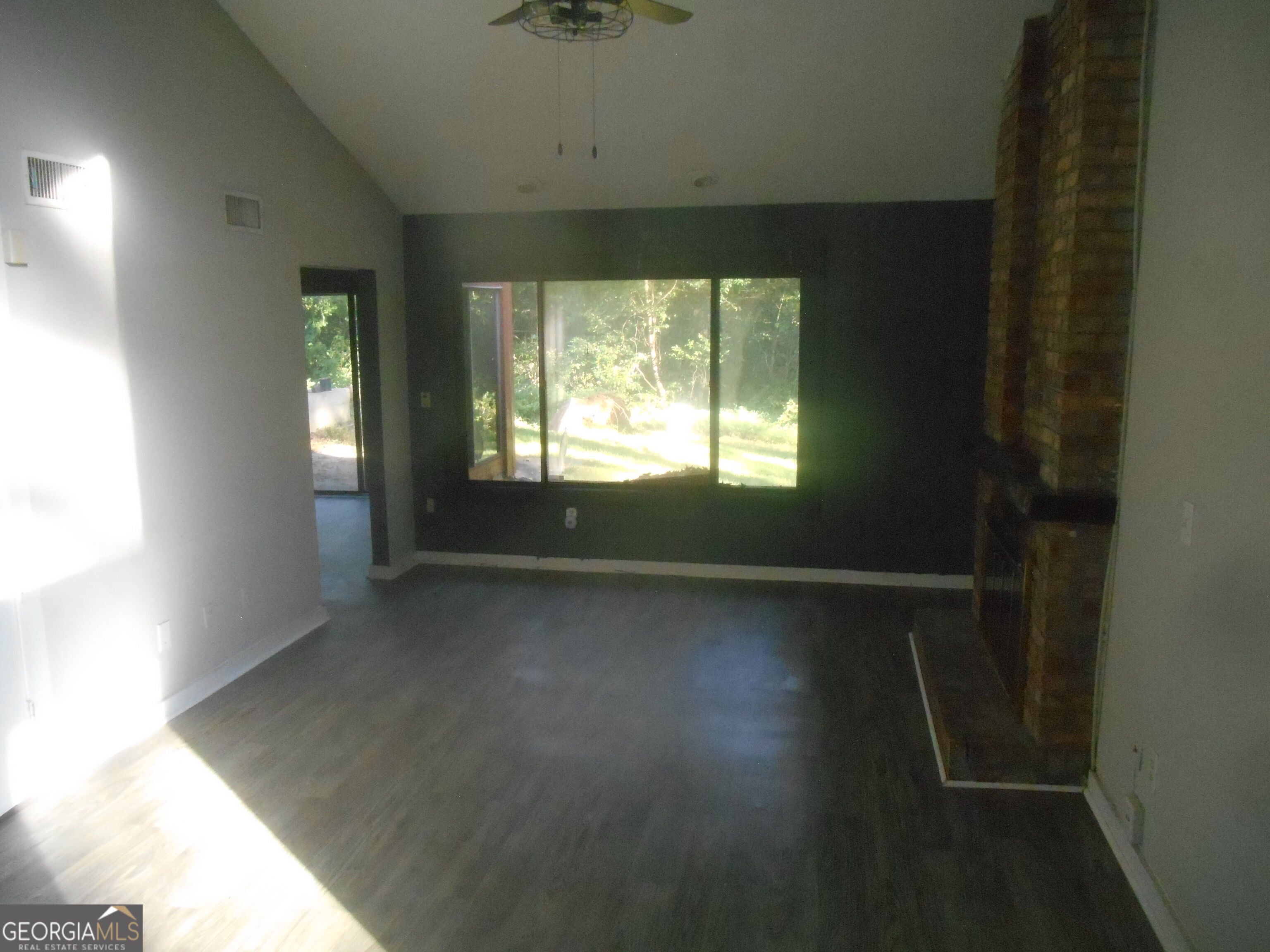 1159 Village WAY
