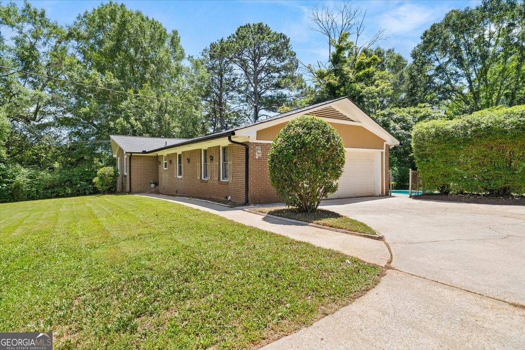 Photo of 4657 Wonder Valley Trail, Decatur, GA 30034 (MLS # 10793157)