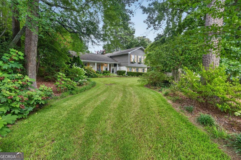 Photo of 1701 Driftwood Place, Snellville, GA 30078 (MLS # 10813771)