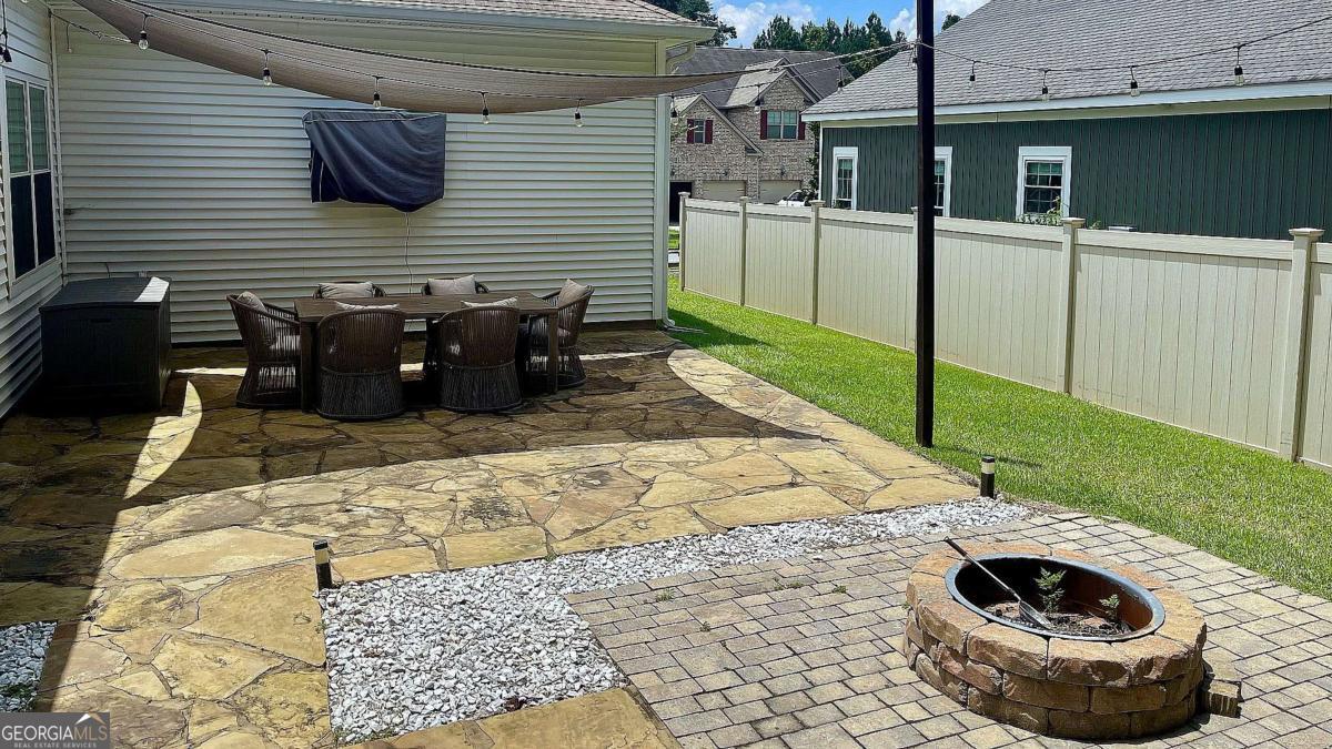 420 Ashbury CIR