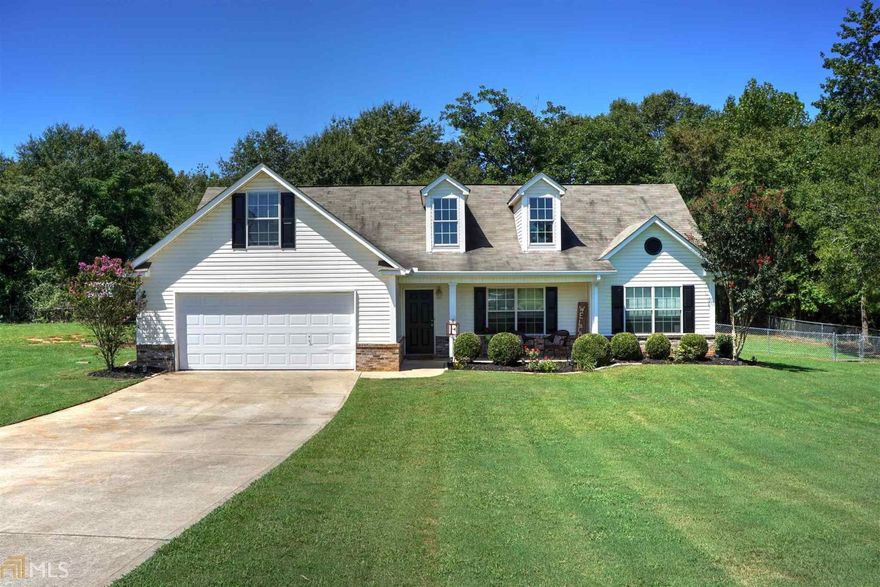 Listing Agent on Vacation from 9/27 to 10/7/19. Call Dawn Bell at 770-490.6507  Desired cul-de-sac living. This home is neat and tidy and waiting to be yours.  Enjoy one of the larger lots in the subdivision.  Fenced backyard and as a bonus, you can clear more than what is currently seen.   The inside is just as immaculate as the outside.  Come in and see 2 nice sized bedroom and a master bedroom and bath that invited relaxing and unwinding. Did you see the garden tub?  This clean palate is ready and wait for your personal touches where it is a little color here or there or the pictures you have been wanting to display.  Throw in the 2 car garage and the large bonus room and there you have it.  Everything you could ever want.