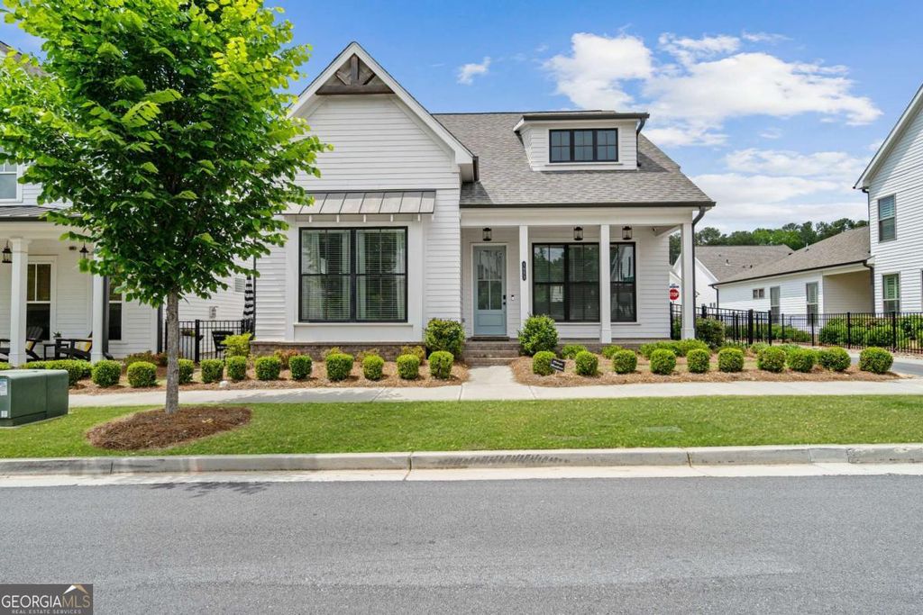 Photo of 1053 Harvest Park Lane, Suwanee, GA 30024 (MLS # 10760062)