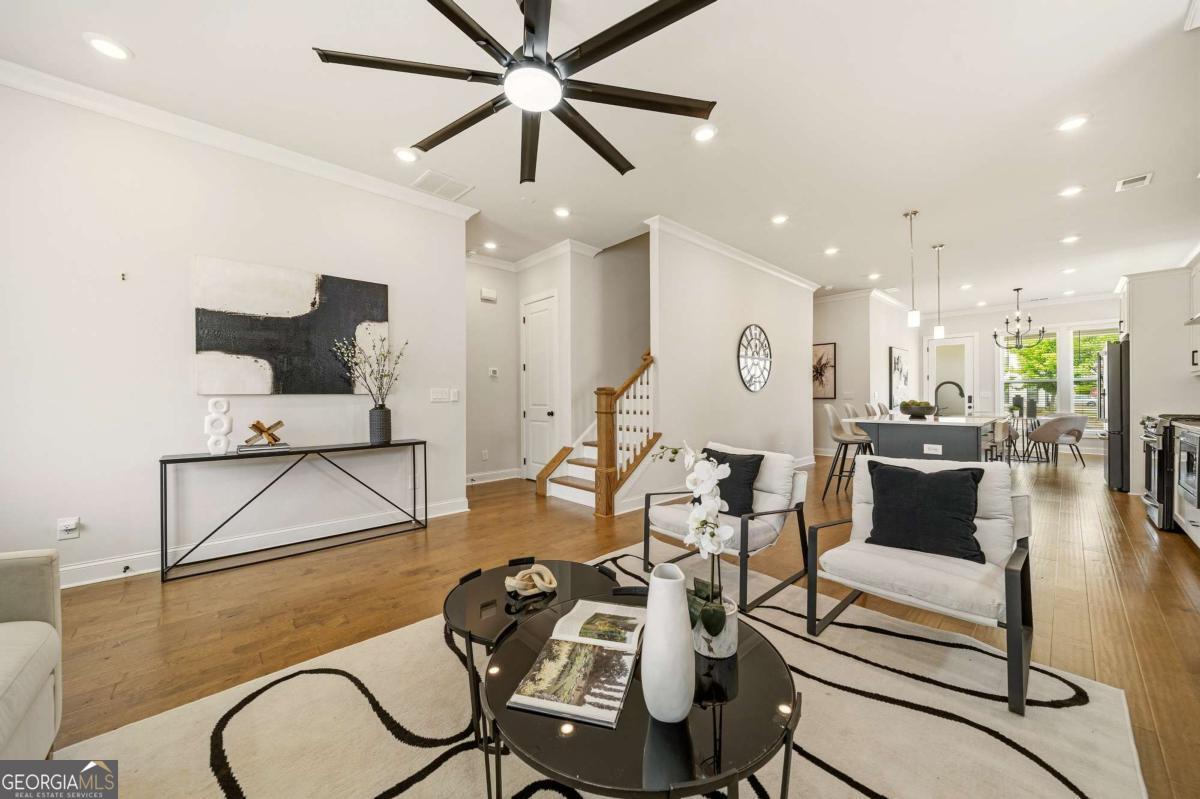 1053 Harvest Park LN