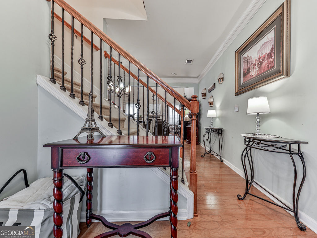 461 Mountain View LN