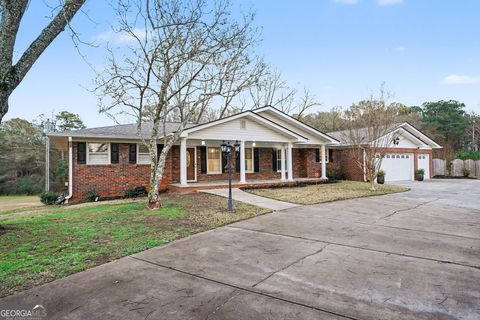 Photo of 254 County Line Road, Fayetteville, GA 30215 (MLS # 10654437)