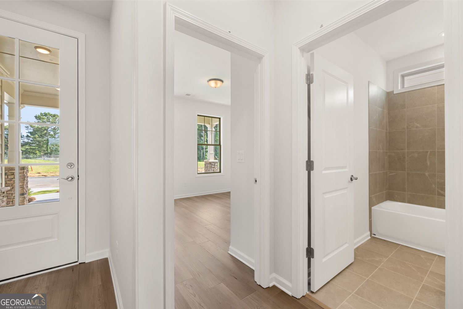 Snellville, Georgia 30078, United States, 2 Bedrooms Bedrooms, ,2 BathroomsBathrooms,Residential,Active,160109