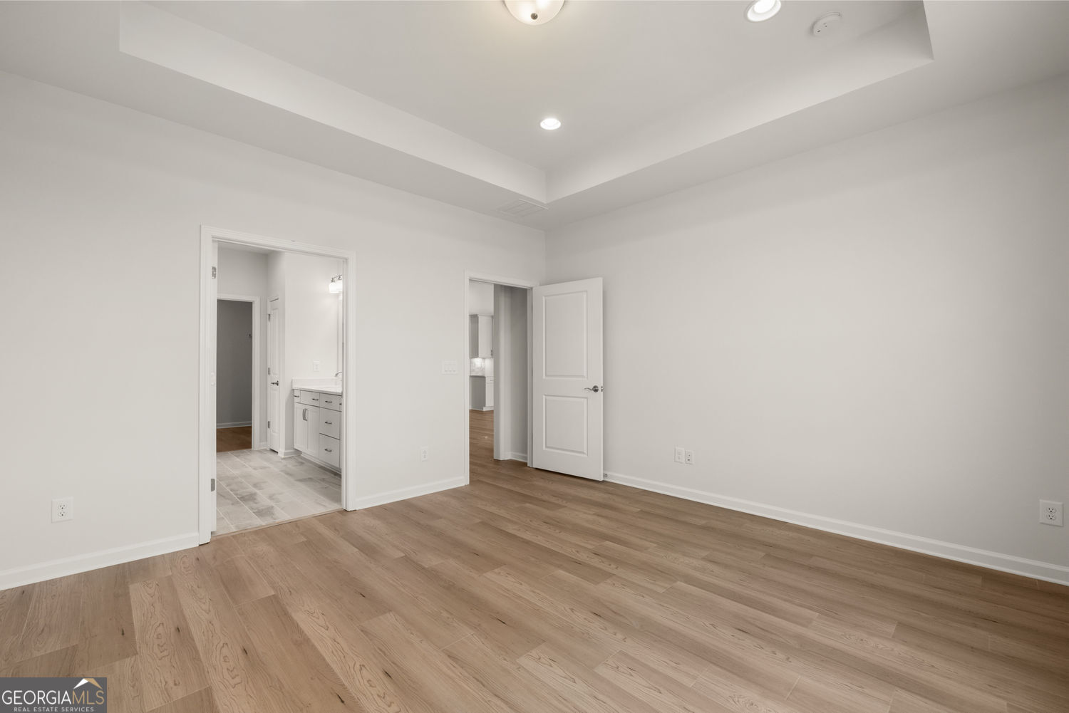 Snellville, Georgia 30078, United States, 2 Bedrooms Bedrooms, ,2 BathroomsBathrooms,Residential,Active,160109