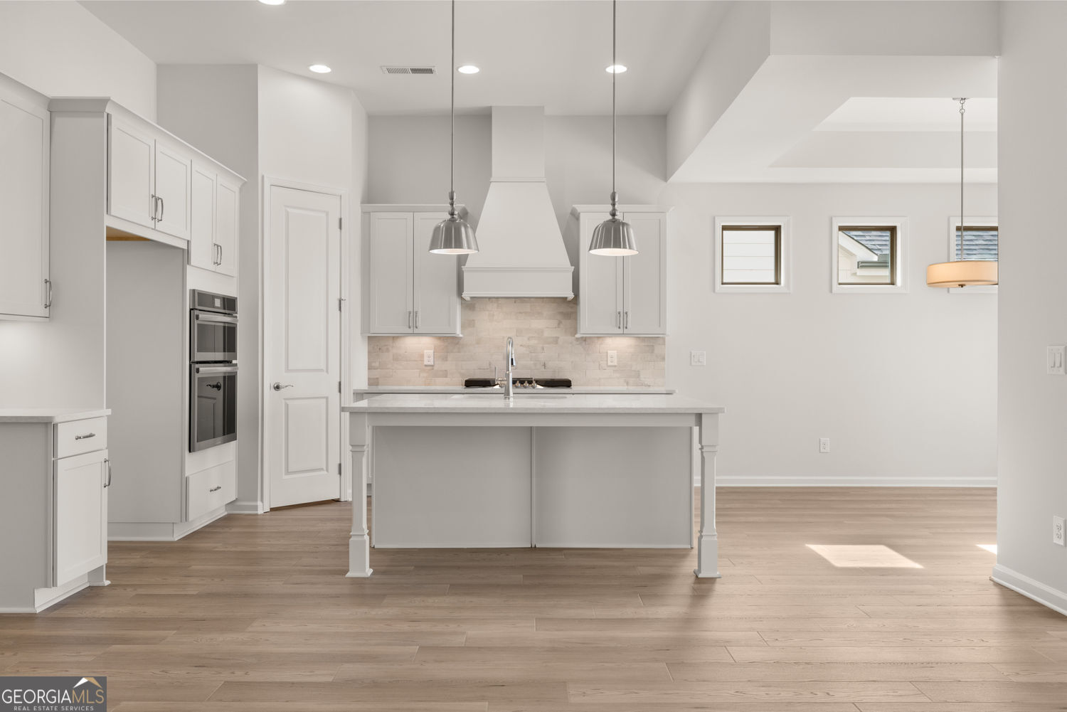 Snellville, Georgia 30078, United States, 2 Bedrooms Bedrooms, ,2 BathroomsBathrooms,Residential,Active,160109