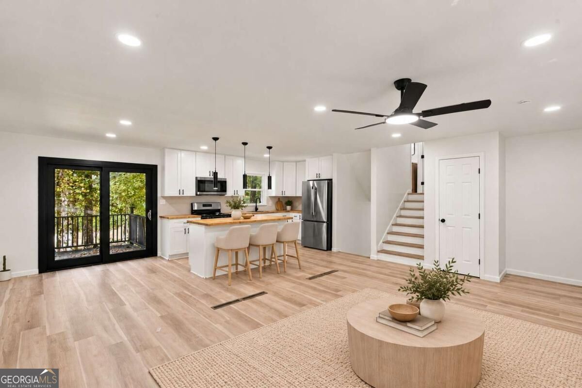 2283 Saratoga DR