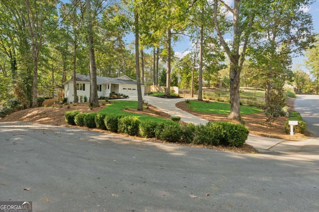 Photo of 7790 Chestnut Hill Road, Cumming, GA 30041 (MLS # 10700229)