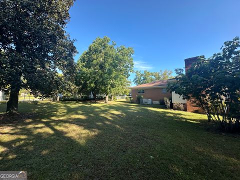 A home in Swainsboro