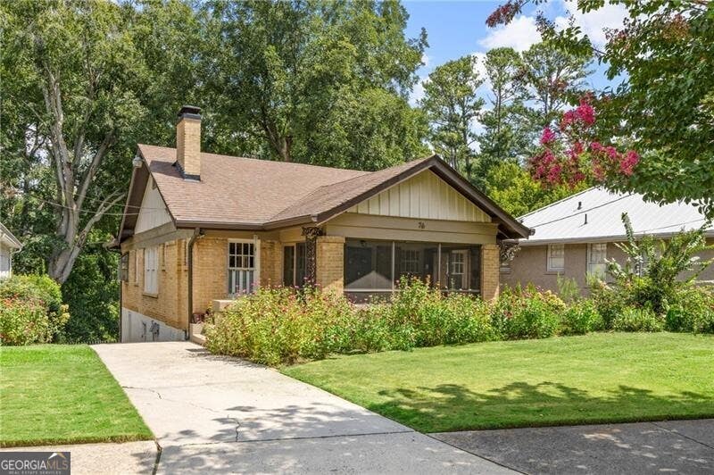 Photo of 76 Peachtree Hills Avenue NE, Atlanta, GA 30305 (MLS # 10825998)
