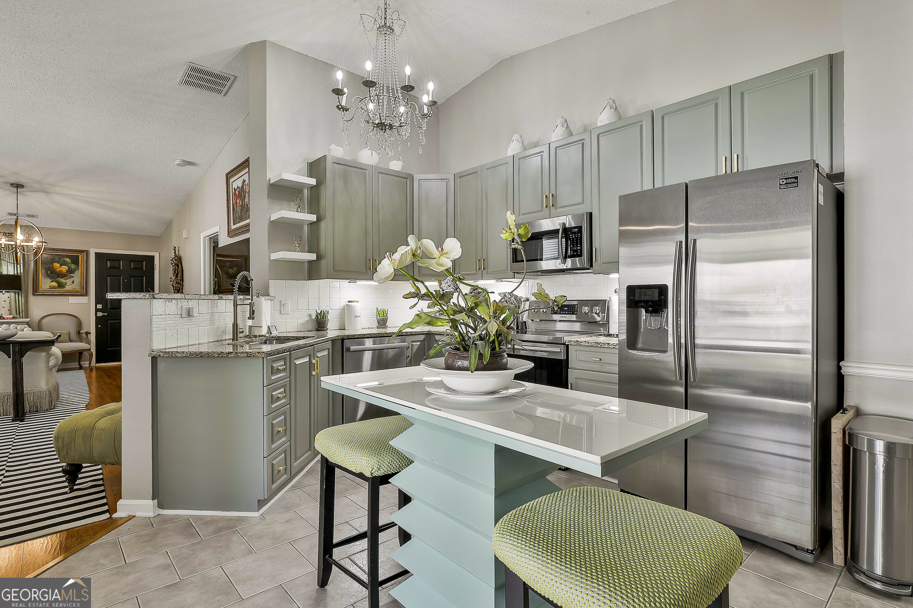 Peachtree City, Georgia 30269, United States, 2 Bedrooms Bedrooms, ,2 BathroomsBathrooms,Residential,Active,238110