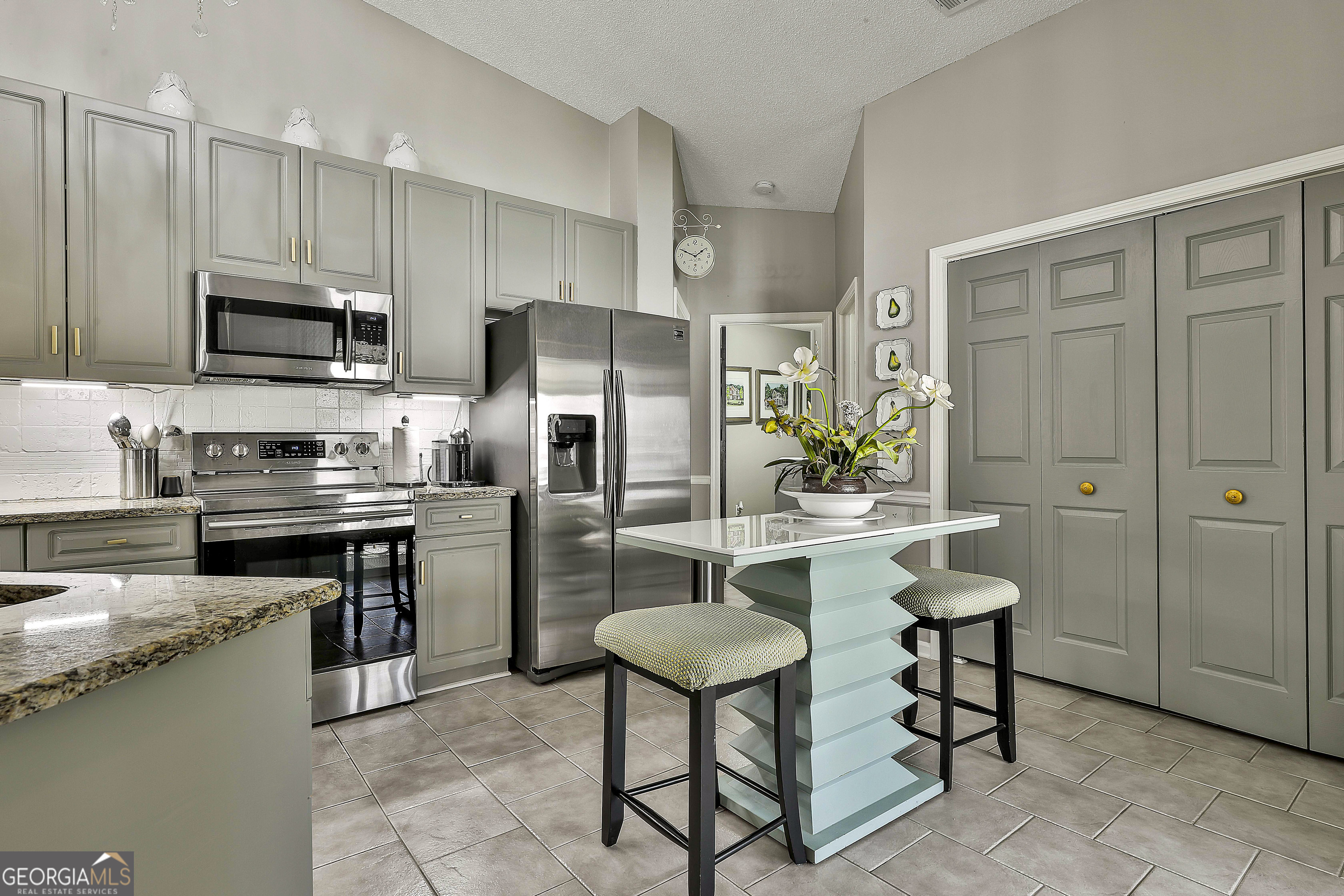 Peachtree City, Georgia 30269, United States, 2 Bedrooms Bedrooms, ,2 BathroomsBathrooms,Residential,Active,238110