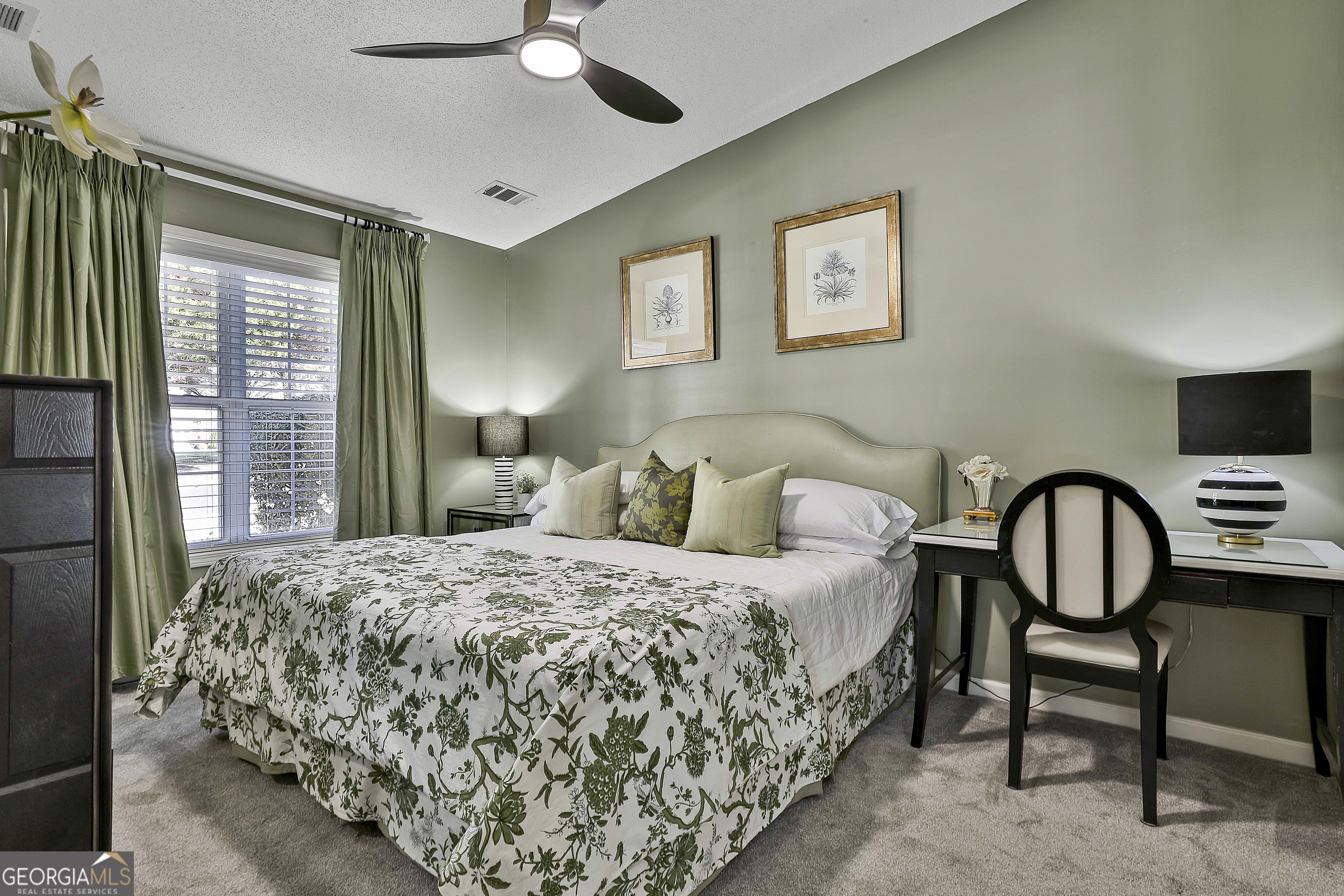 Peachtree City, Georgia 30269, United States, 2 Bedrooms Bedrooms, ,2 BathroomsBathrooms,Residential,Active,238110