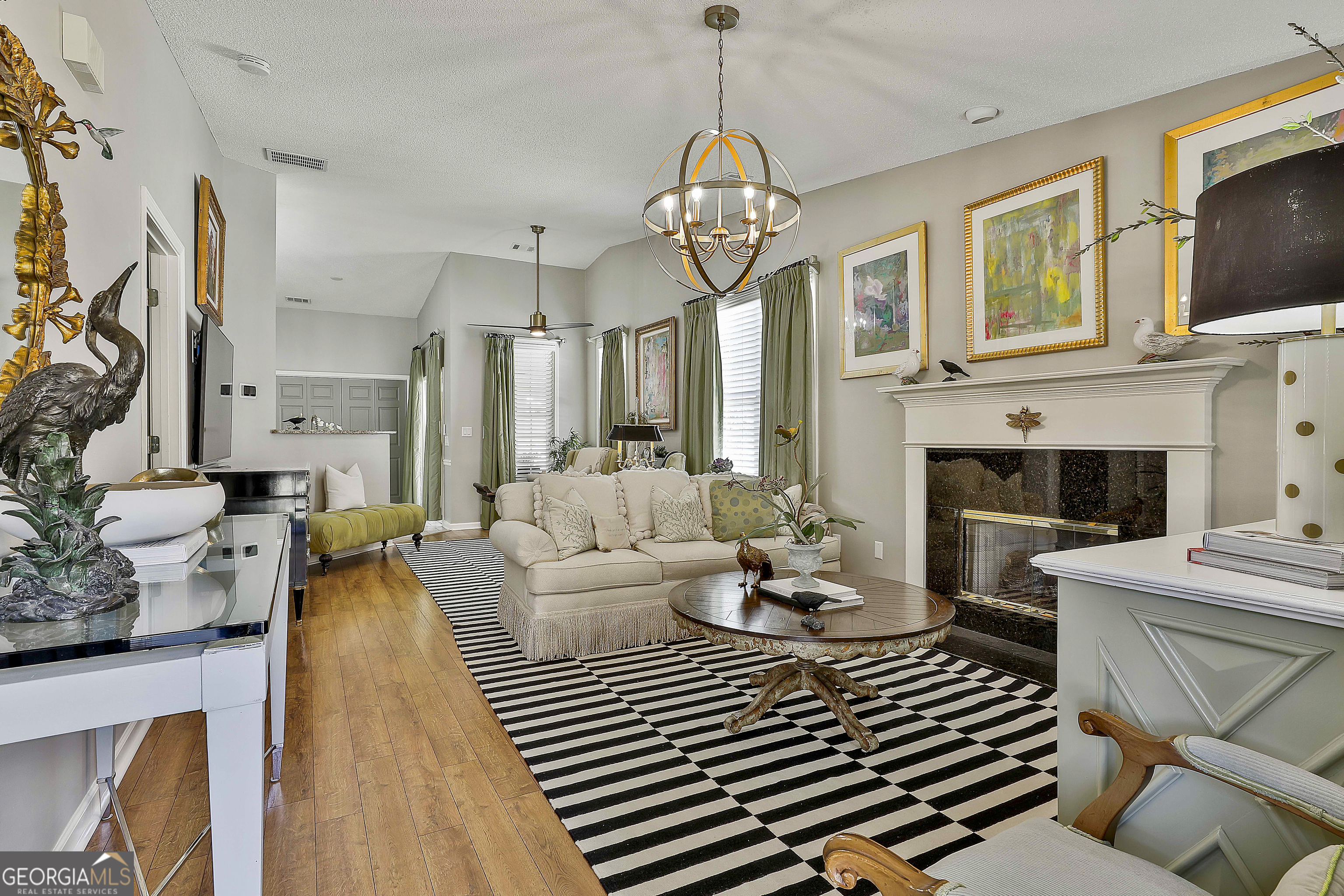 Peachtree City, Georgia 30269, United States, 2 Bedrooms Bedrooms, ,2 BathroomsBathrooms,Residential,Active,238110