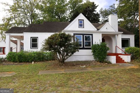 Photo of 1508 N Columbia Street, Milledgeville, GA 31061 (MLS # 10619388)