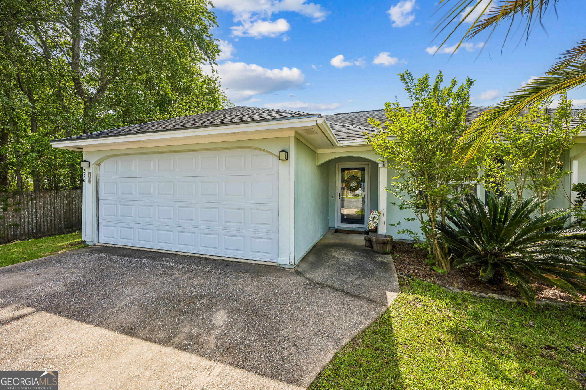 230 Hunt Club RD