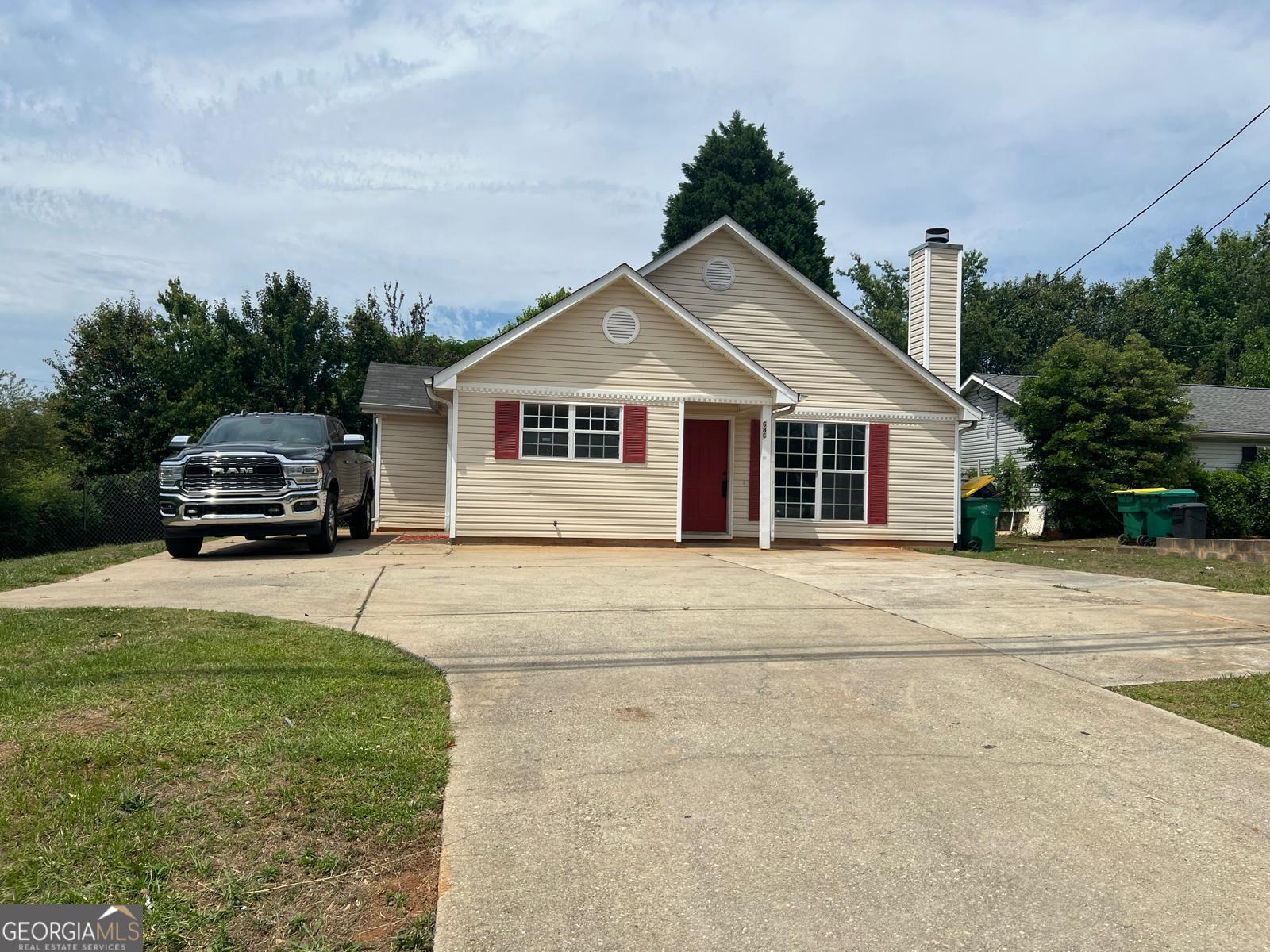 686 Morrow RD