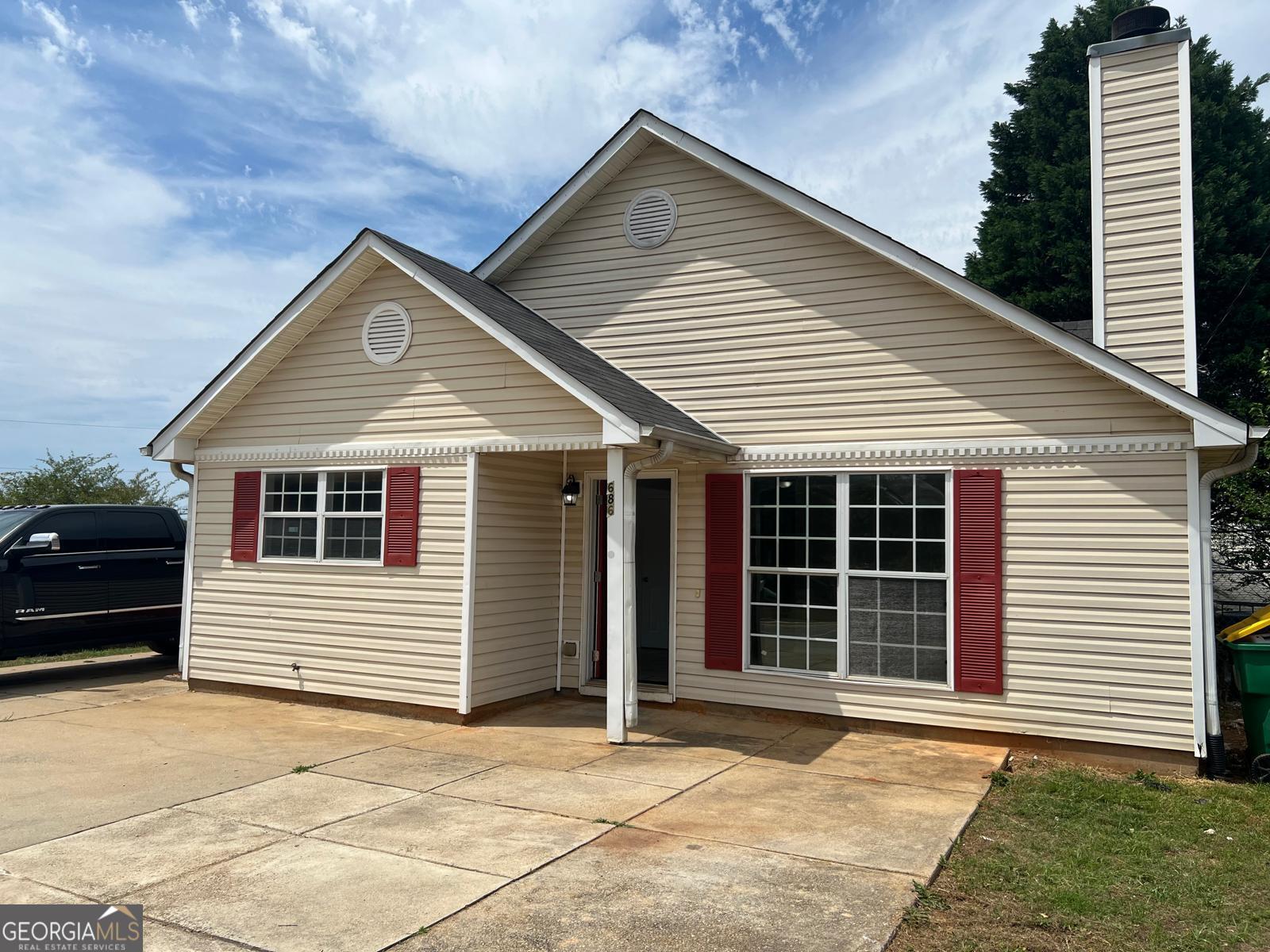 686 Morrow RD