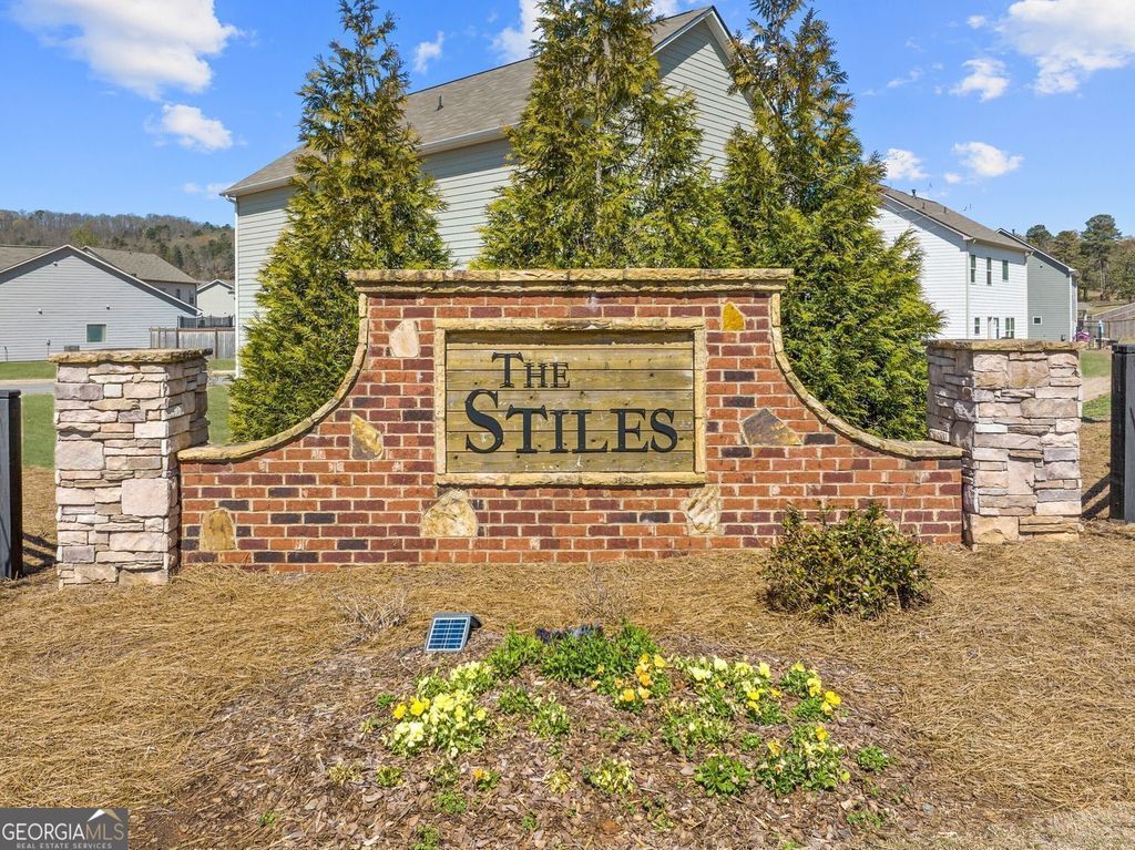 Photo of 611 Mountaintop Road, Cartersville, GA 30120 (MLS # 10694580)